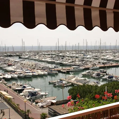 Ancora Riviera 3* Lavagna